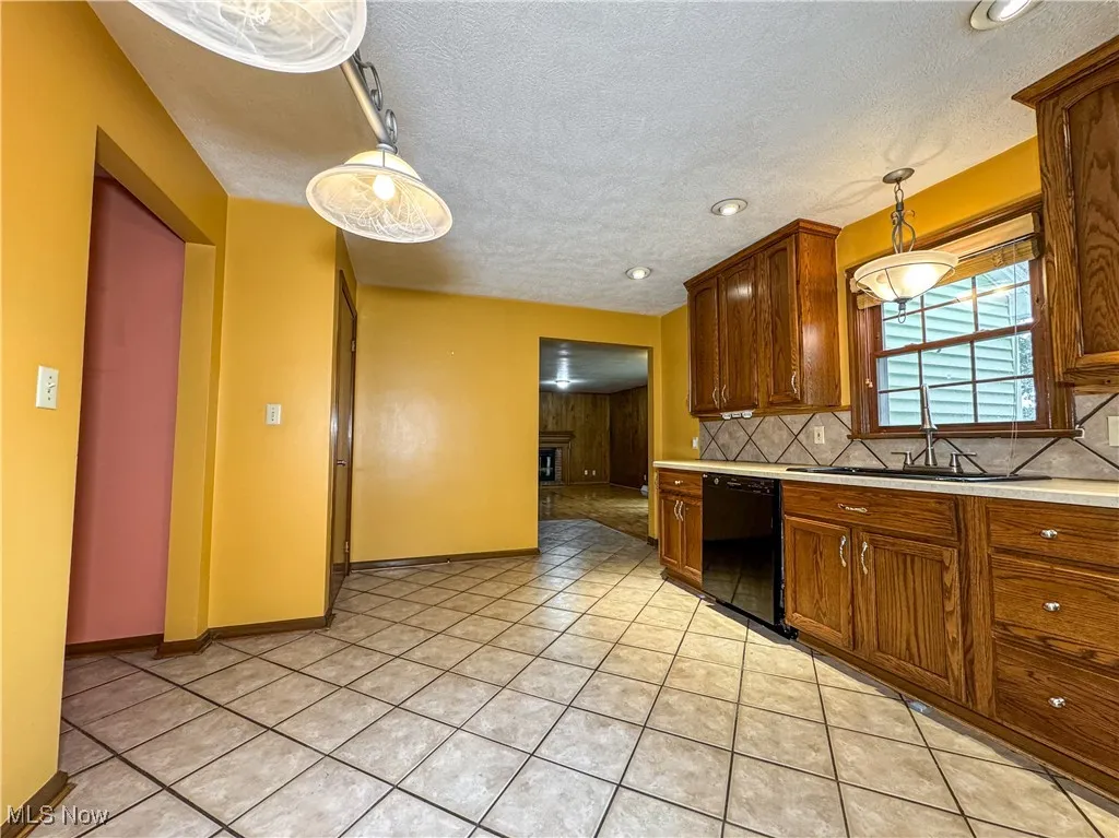 707 Oakridge Drive, Boardman, Ohio 44512,MLS Now Listing ID