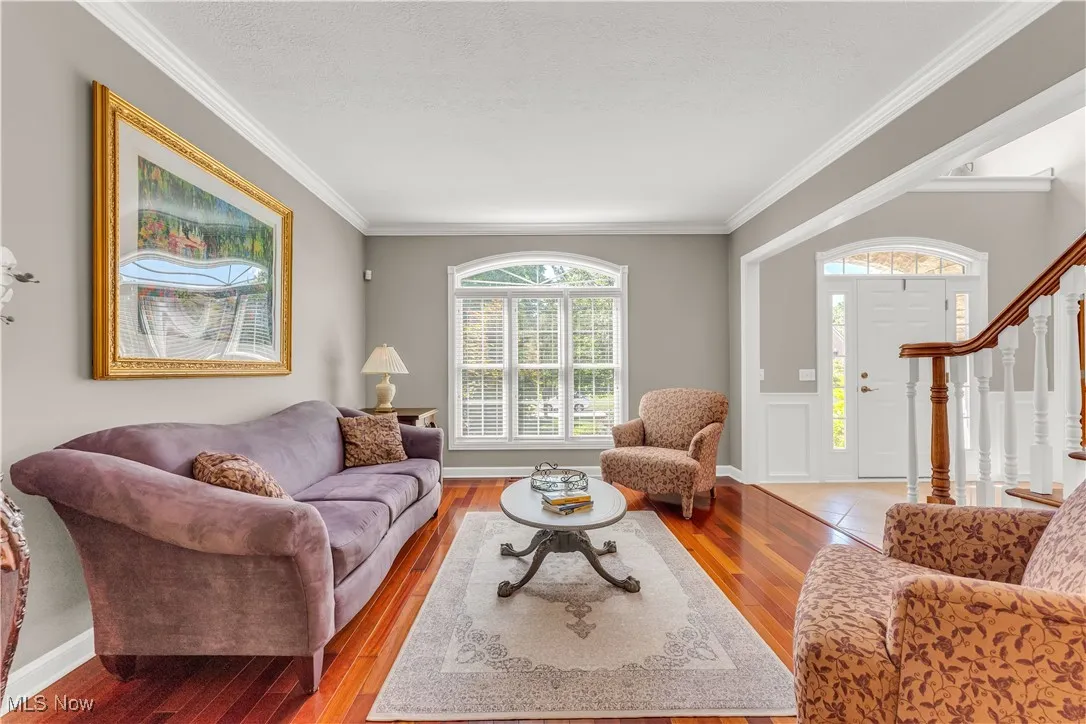 Brazilian cherry floor with crown molding