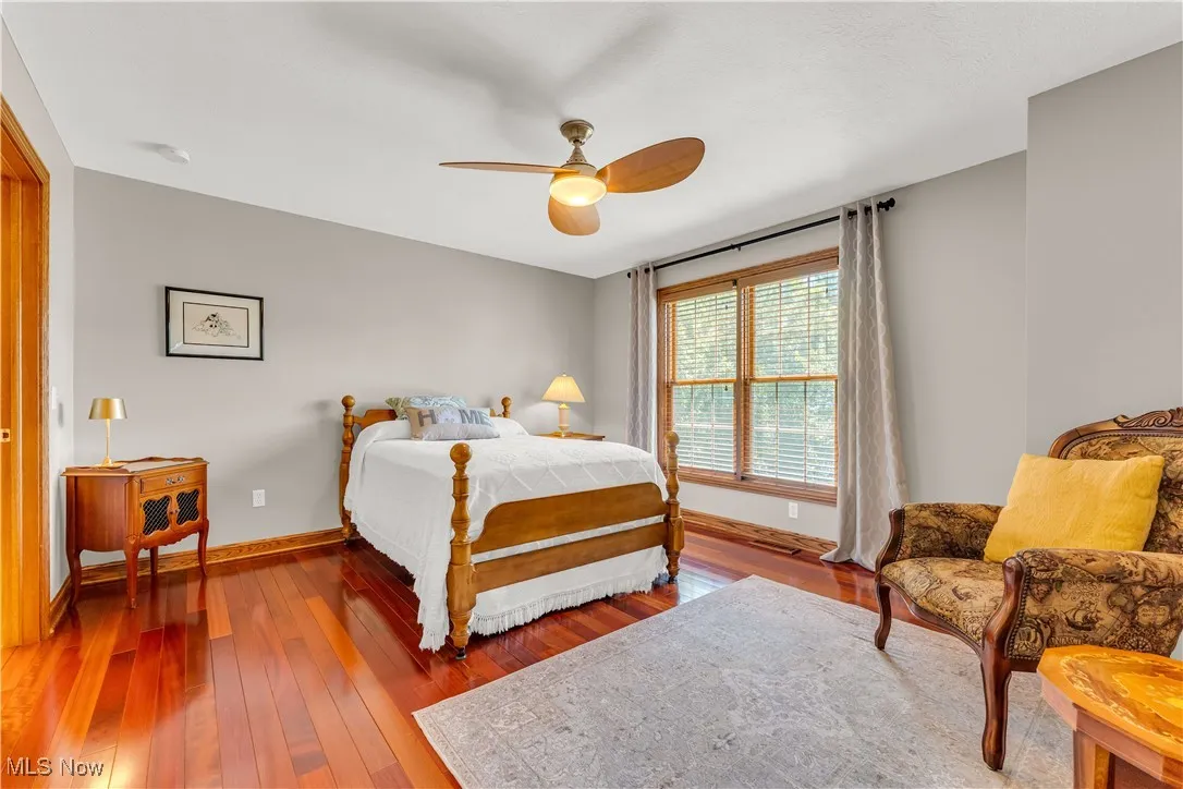 2nd floor guest suite with private bath