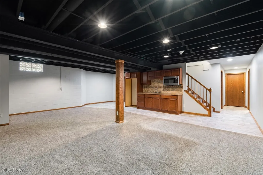 6180 Edison Street, Hartville, Ohio 44632,MLS Now Listing ID