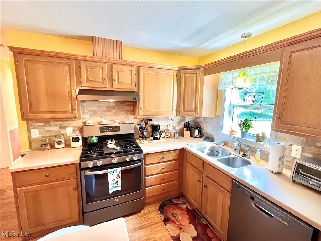 4040 E Center Street, Conneaut, Ohio 44030,MLS Now Listing ID