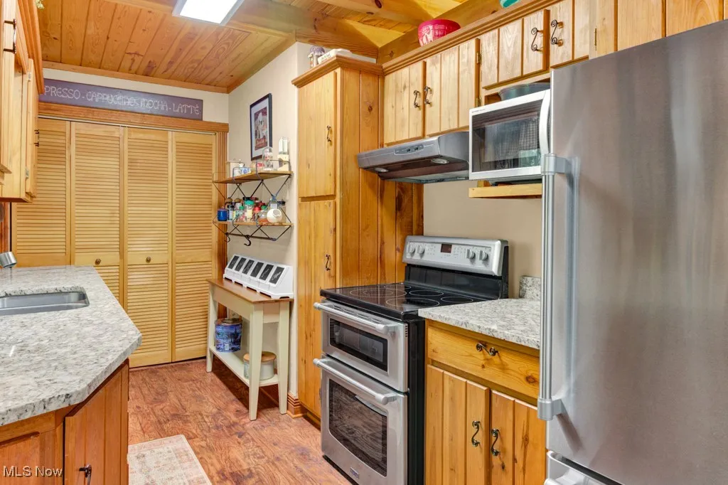 449 E Mohawk Drive, Malvern, Ohio 44644,MLS Now Listing ID