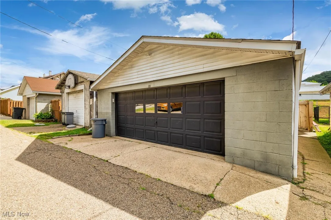 Detached garage that can fit two cars