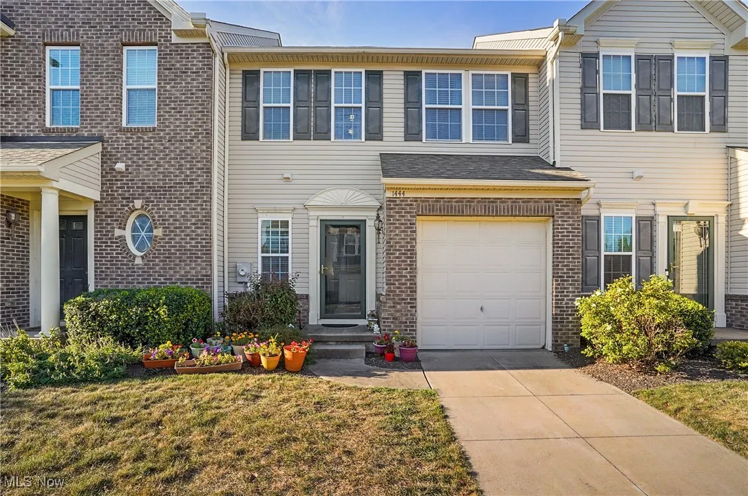 Welcome to 1444 Wellingshire Cir!