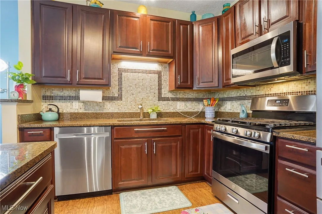 1444 Wellingshire Circle, Cuyahoga Falls, Ohio 44221,MLS Now Listing ID