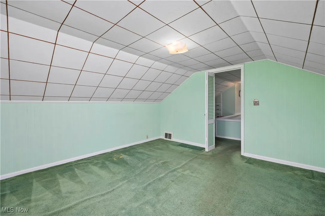 2nd level bedroom
