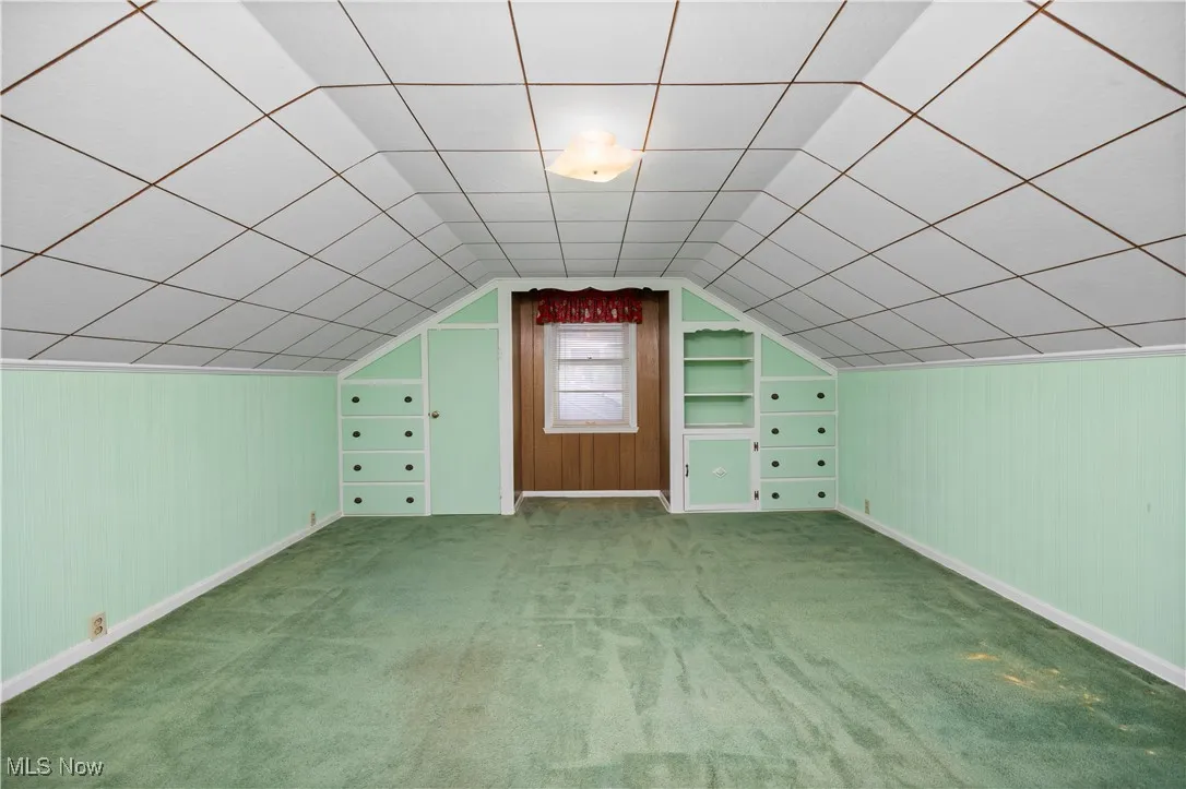 2nd level bedroom