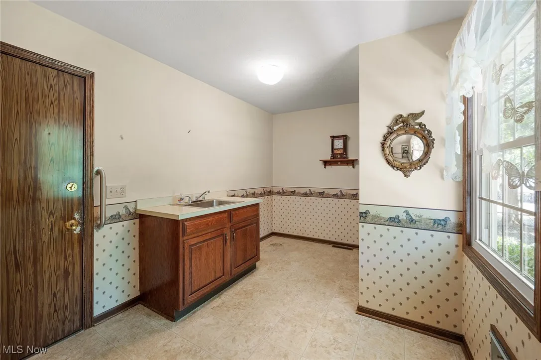 1129 Sprucewood Street, North Canton, Ohio 44720,MLS Now Listing ID