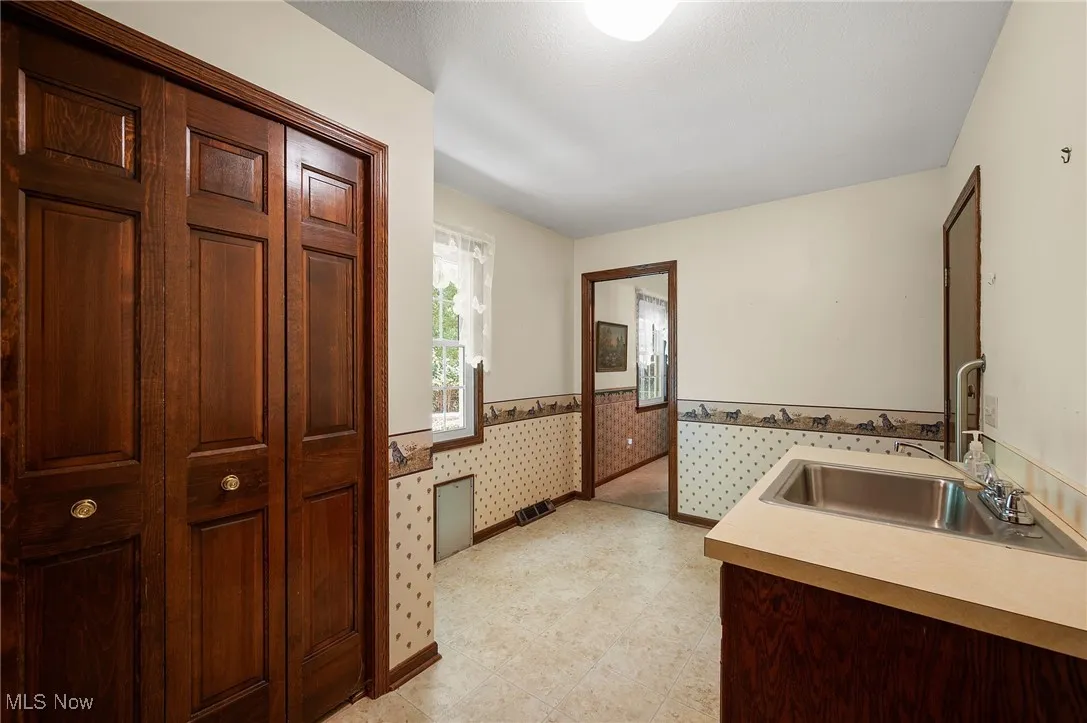 1129 Sprucewood Street, North Canton, Ohio 44720,MLS Now Listing ID