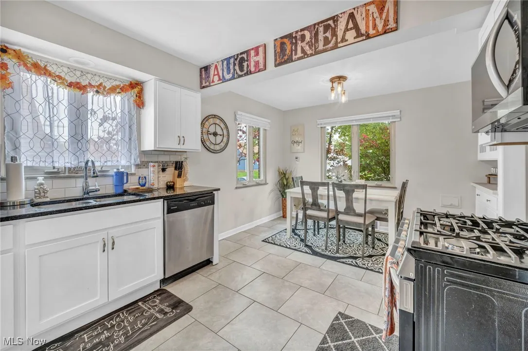 5818 Chestnut Hills Drive, Parma, Ohio 44129,MLS Now Listing ID