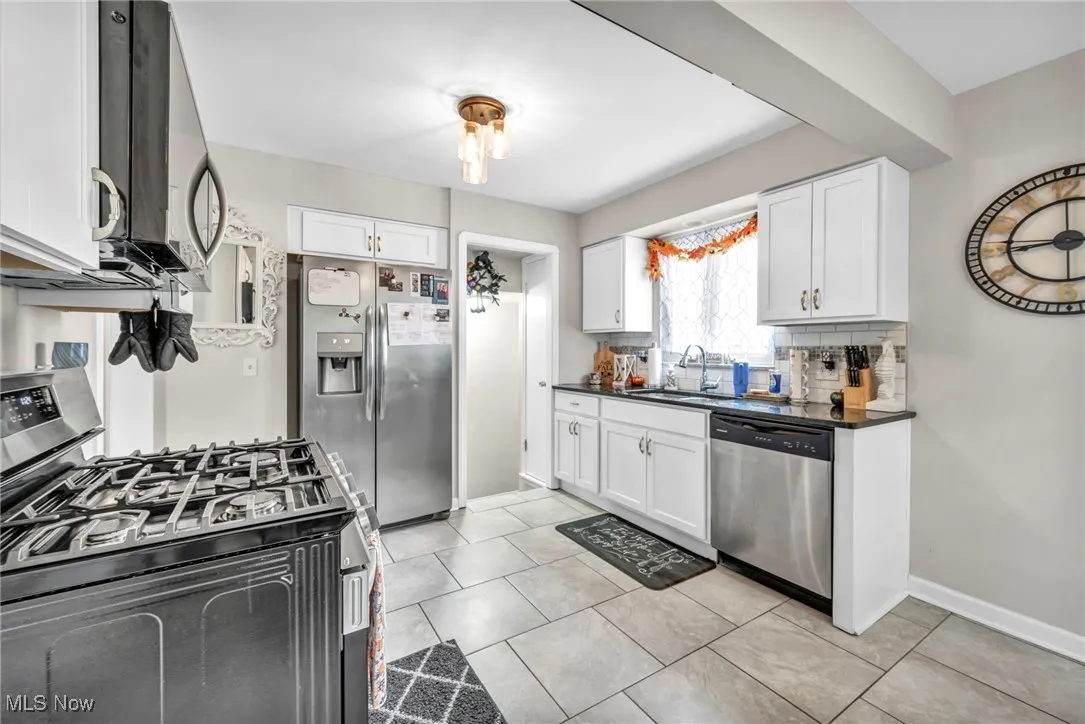 5818 Chestnut Hills Drive, Parma, Ohio 44129,MLS Now Listing ID