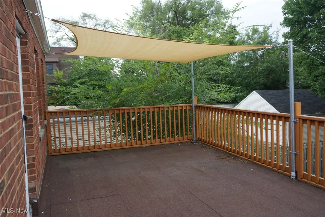 Second floor deck