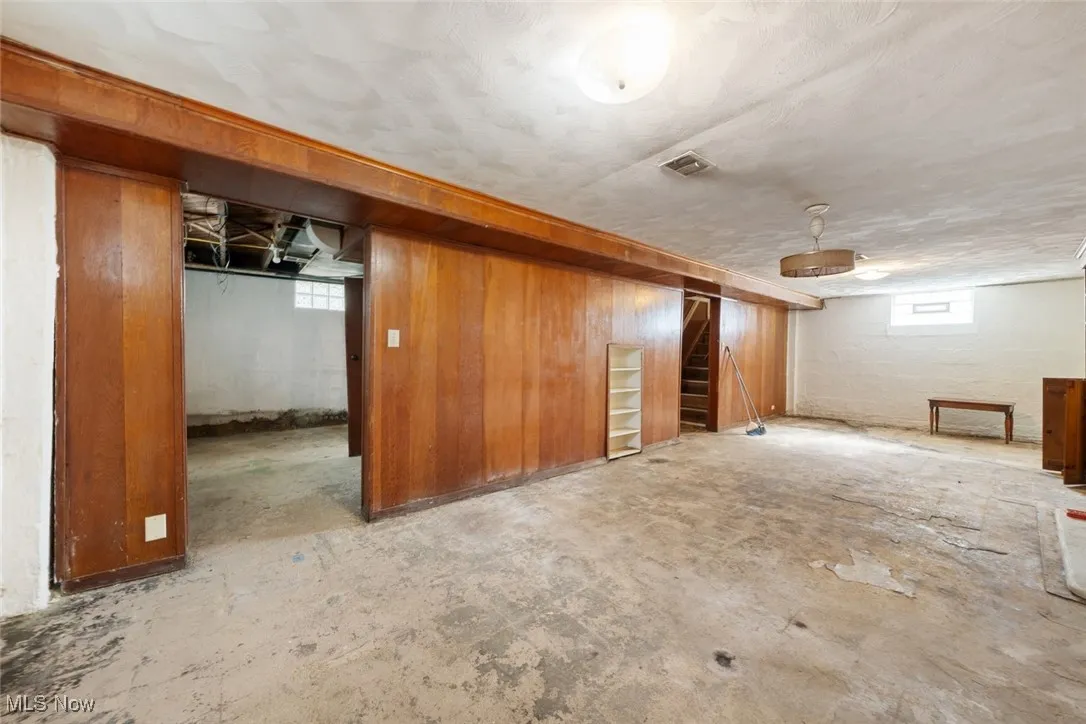 2405 E 35th Street, Lorain, Ohio 44055,MLS Now Listing ID