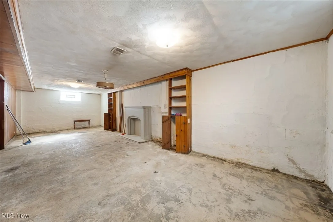 2405 E 35th Street, Lorain, Ohio 44055,MLS Now Listing ID