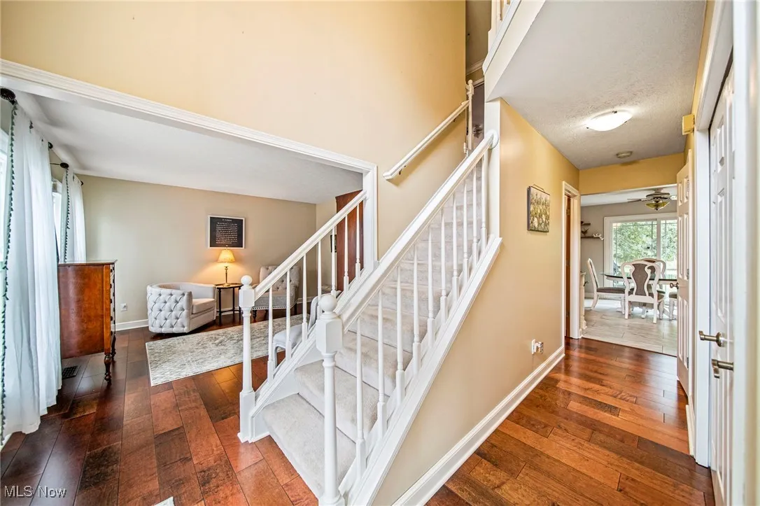 Foyer/Entry