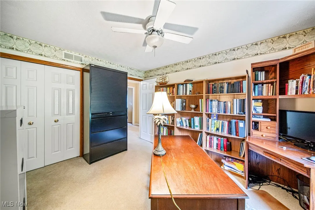 Bedroom/office second floor
