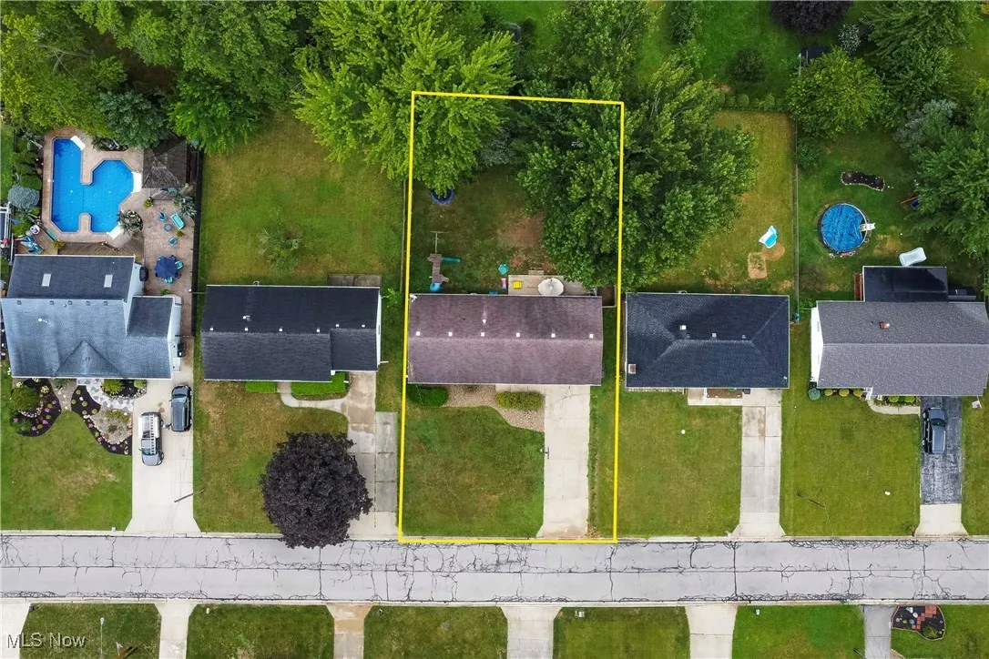 Aerial view of the property and neighbors. Also shows approximate property lines. Buyer to do their due diligence.