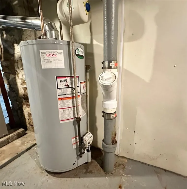 Hot water heater