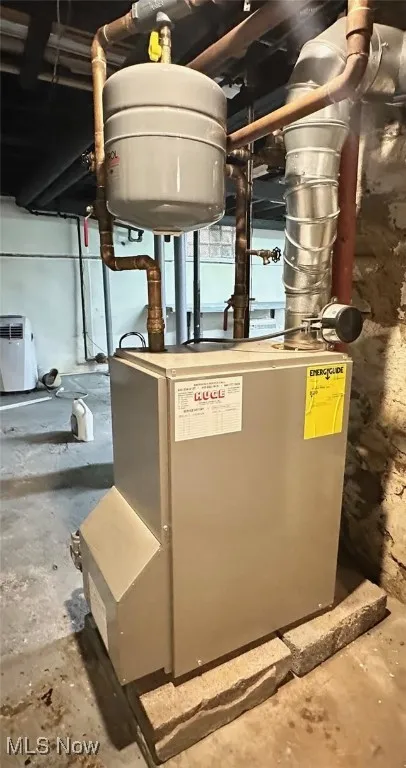 Hot water heater