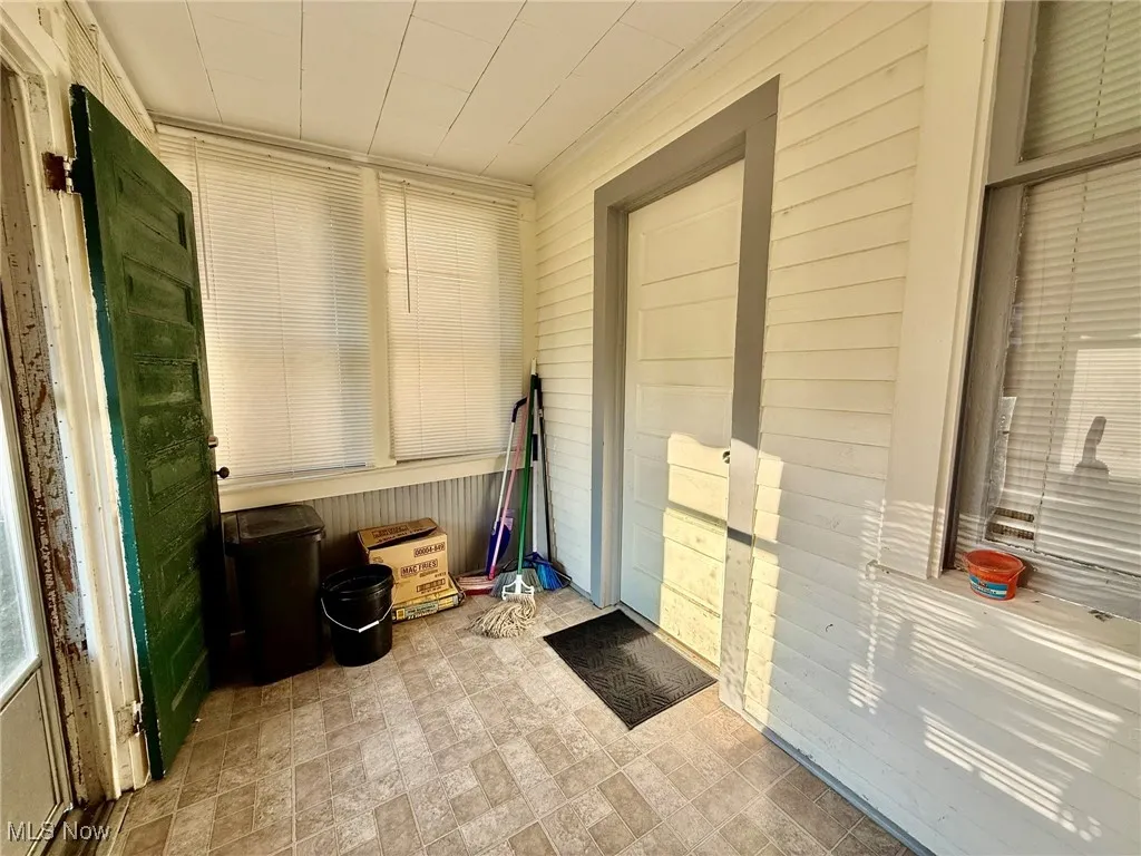 Entry way