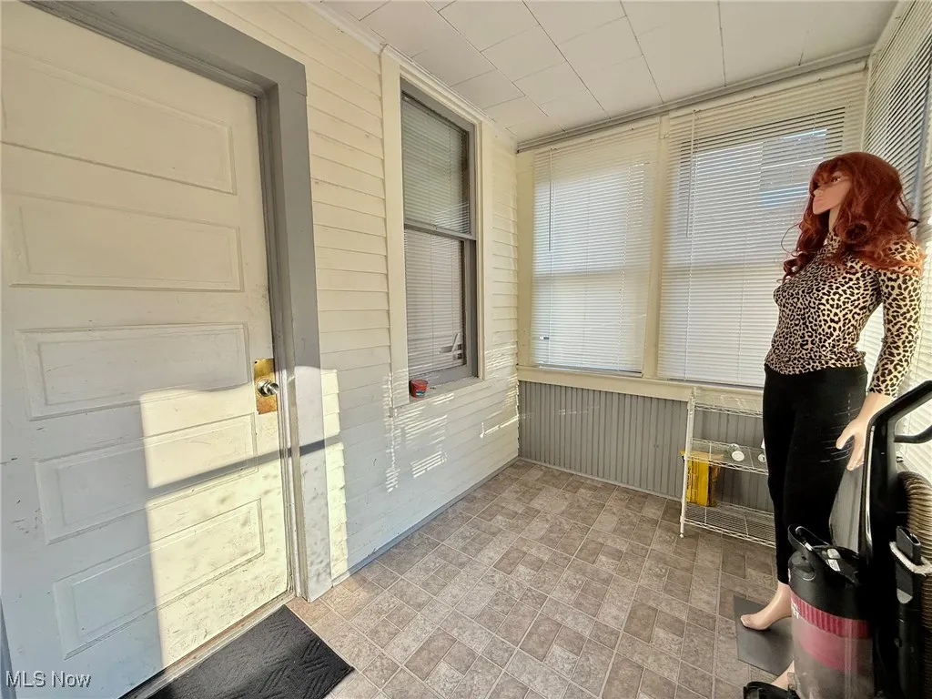 Entry way