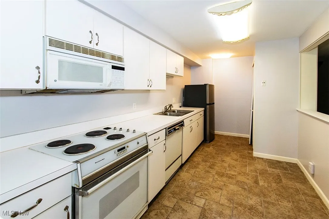 22555 Center Ridge Road # 302, Rocky River, Ohio 44116,MLS Now Listing ID