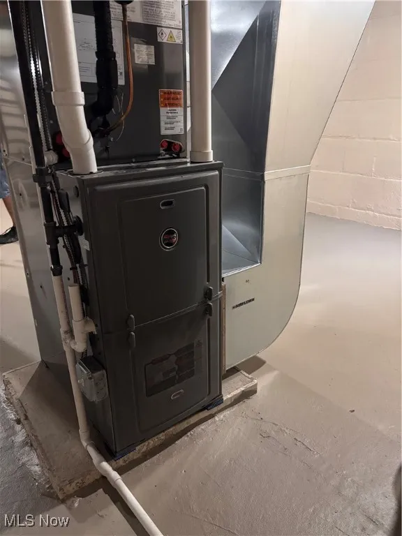 Utilities with heating unit