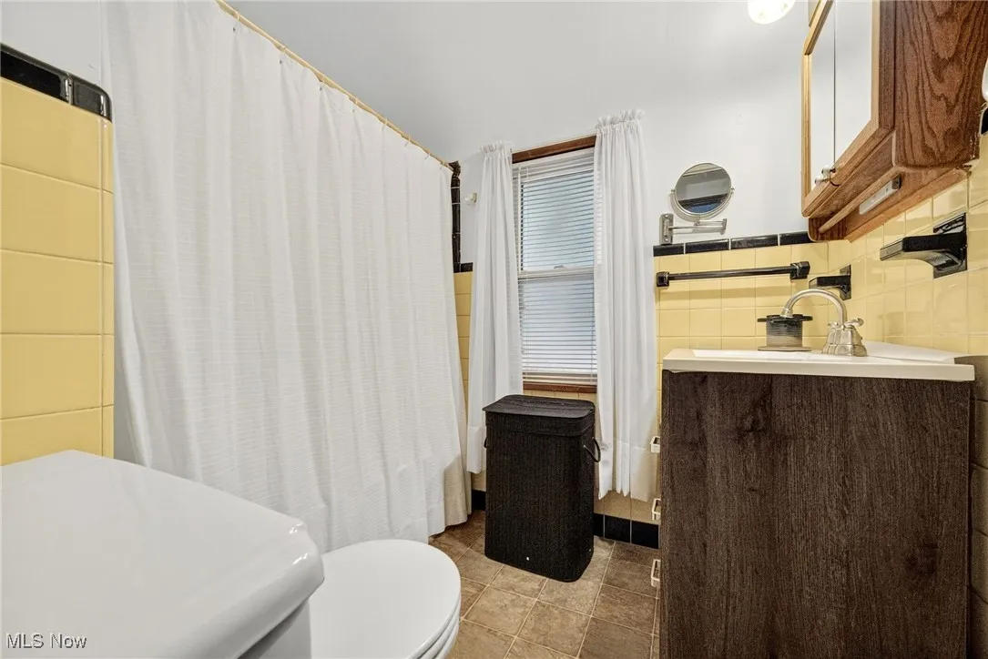 19110 Lanbury Avenue, Warrensville Heights, Ohio 44122,MLS Now Listing ID