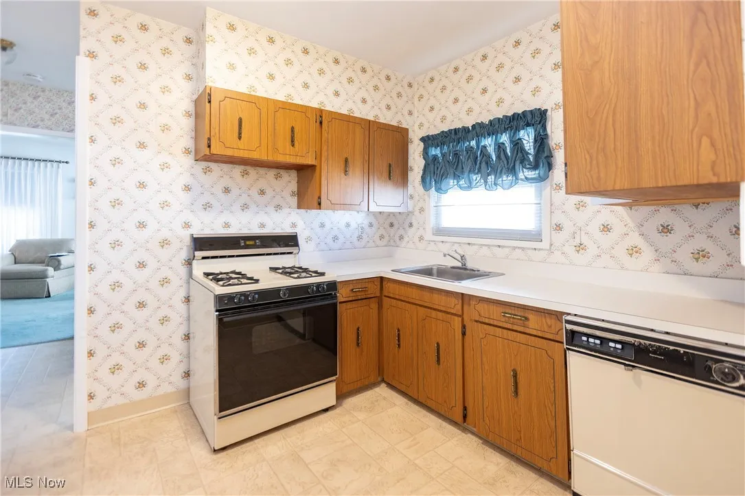 17500 Fries Avenue, Lakewood, Ohio 44107,MLS Now Listing ID
