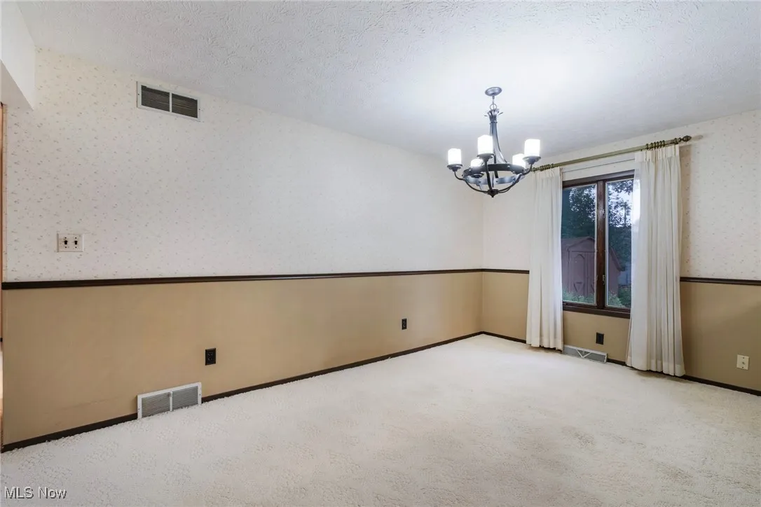 2175 Grissom Drive, Warren, Ohio 44483,MLS Now Listing ID