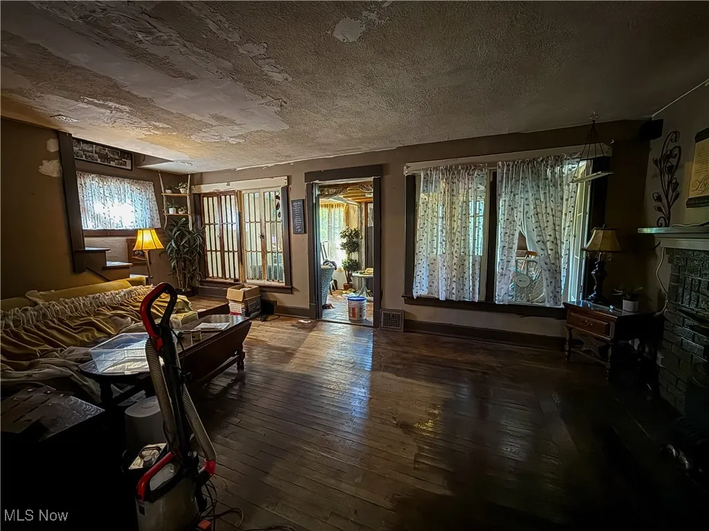 285 W Grace Street, Bedford, Ohio 44146,MLS Now Listing ID