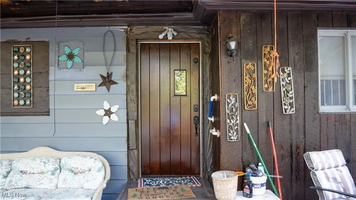 285 W Grace Street, Bedford, Ohio 44146,MLS Now Listing ID