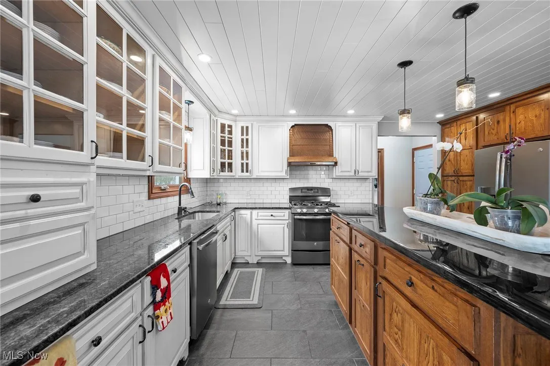 1960 George Drive, Brunswick, Ohio 44212,MLS Now Listing ID