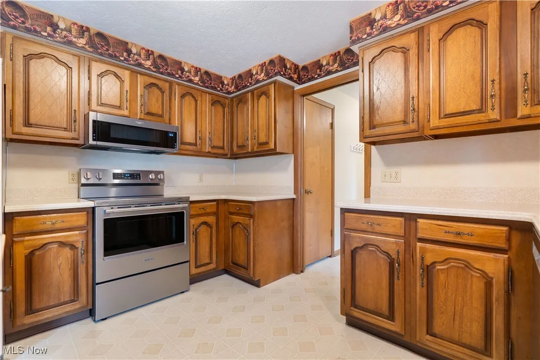 824 Sawmill Trail, Massillon, Ohio 44646,MLS Now Listing ID