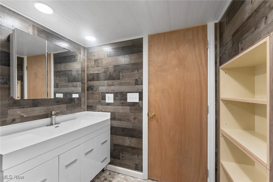 7660 Connelly Road, Hubbard, Ohio 44438,MLS Now Listing ID