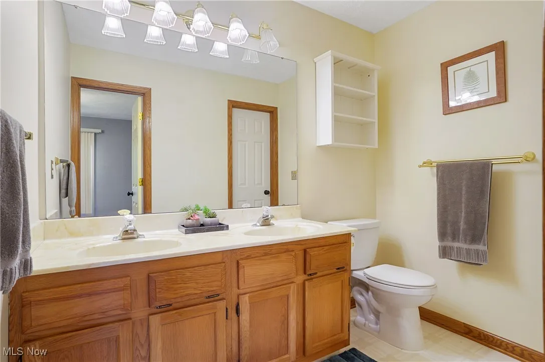 Jack & Jill half bath between two upstairs bedrooms
