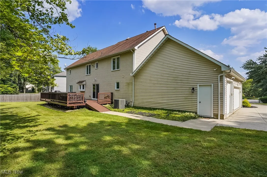 2040 Valley Park Circle, Broadview Heights, Ohio 44147,MLS Now Listing ID