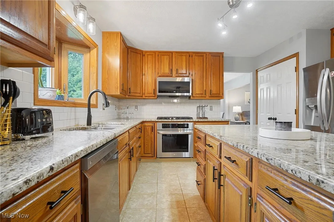 2040 Valley Park Circle, Broadview Heights, Ohio 44147,MLS Now Listing ID