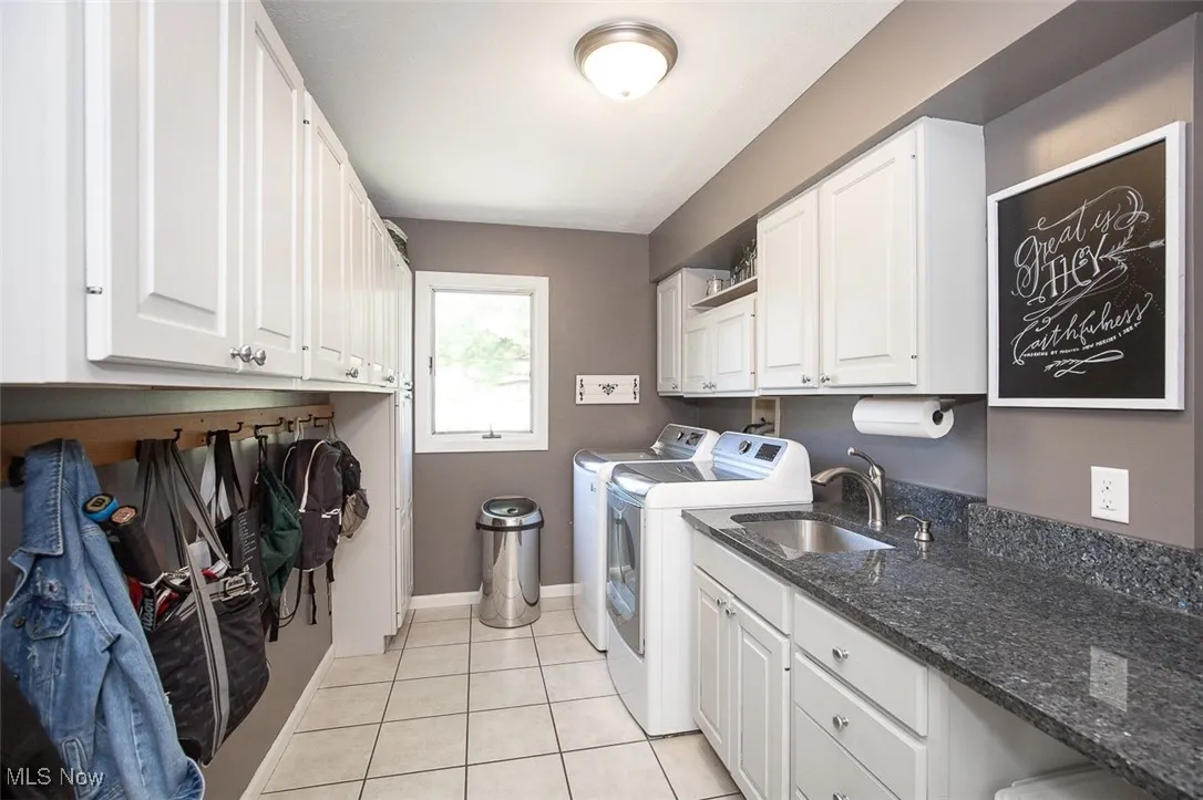 First floor laundry/mud room off of garage