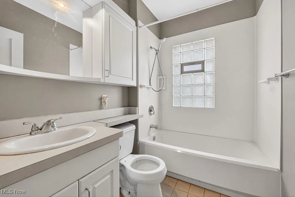 First Floor Full bath