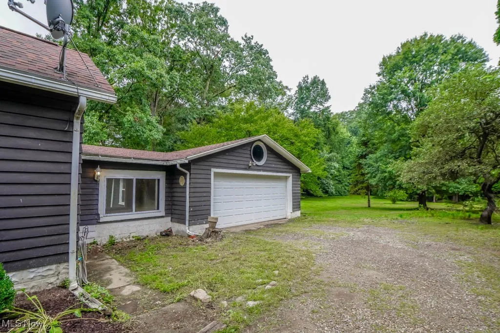 Garage/Extra Parking