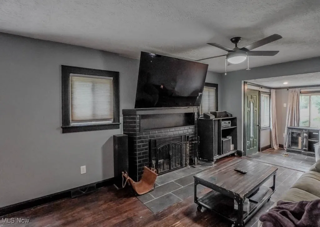 901 E Robinson Avenue, Barberton, Ohio 44203,MLS Now Listing ID
