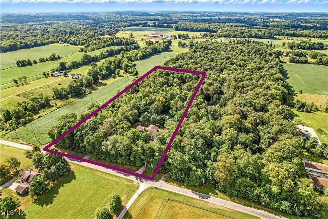 Lot lines includes 2 parcels