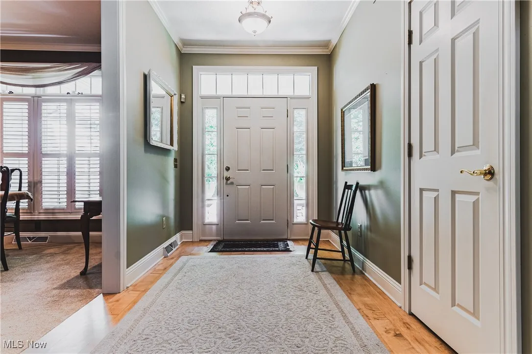 Front entrance foyer
