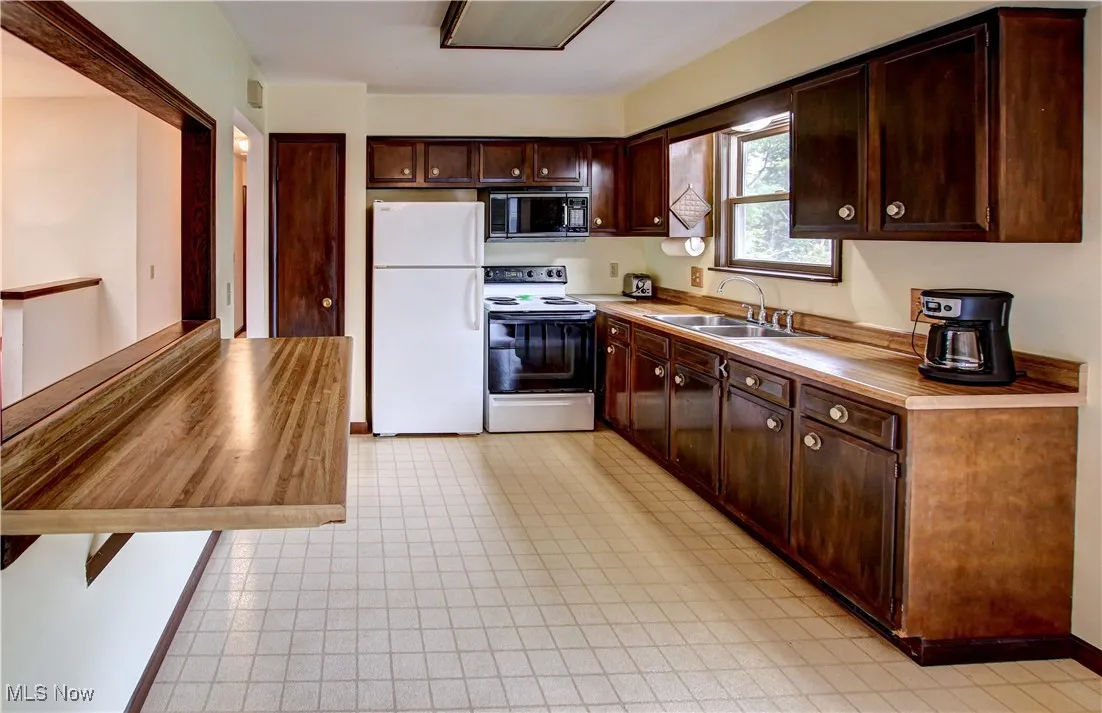 3324 Sleepy Hollow Road, Brunswick, Ohio 44212,MLS Now Listing ID
