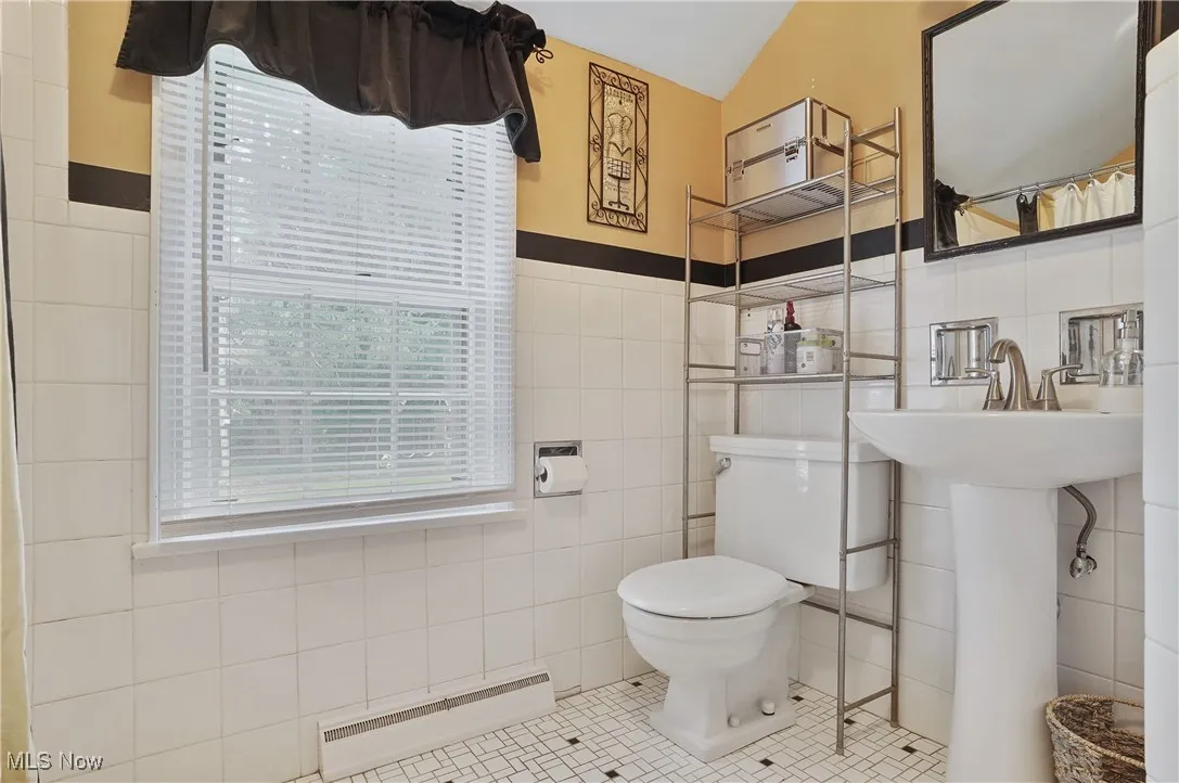 Hall full bath