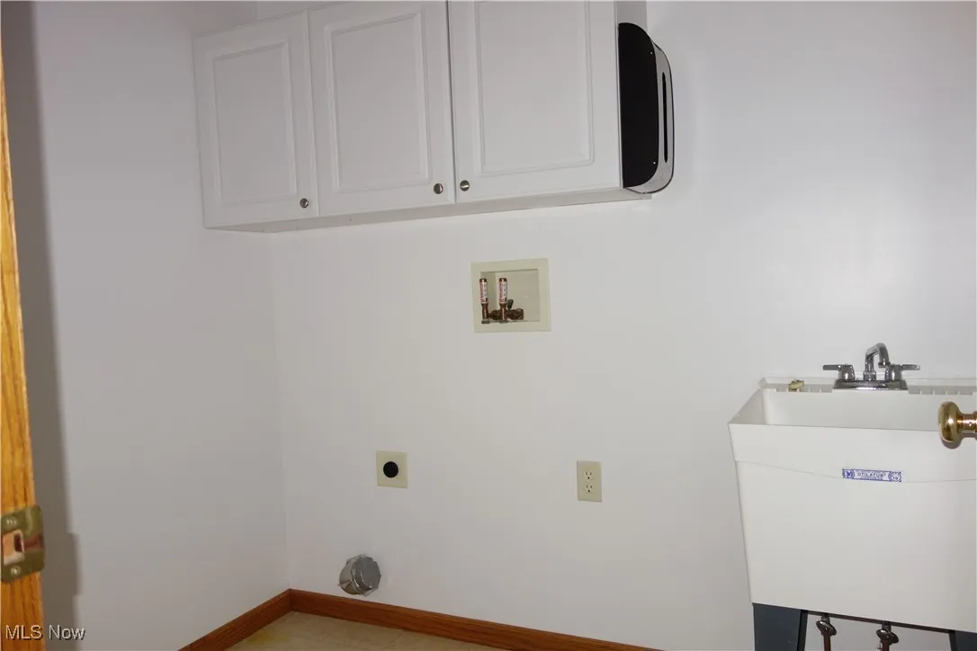 1st floor laundry w/ cabinetry