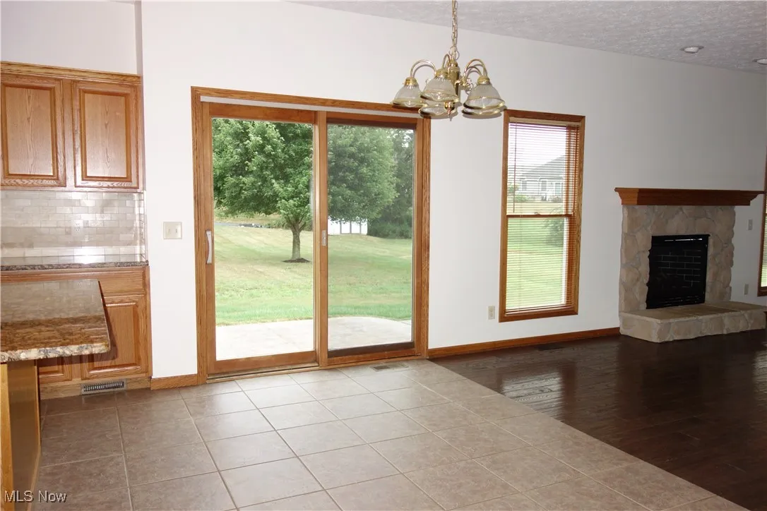 Great big Eating area w/ sliders to the back yard