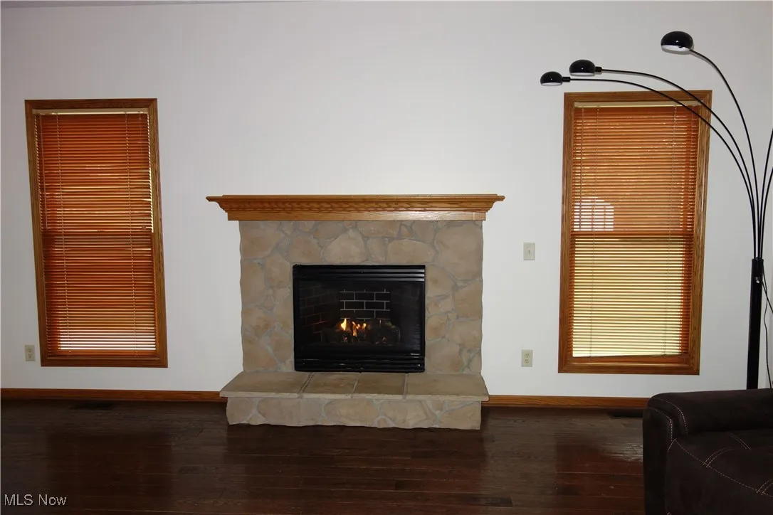 1st floor family room w/a Gas fireplace