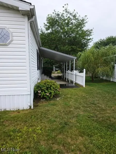 52 PERIWINKLE Drive, Olmsted Twp, Ohio 44138,MLS Now Listing ID